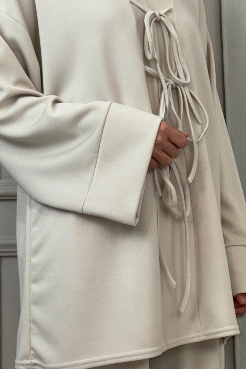 Zweiteiler Neyla mit Hose Beige