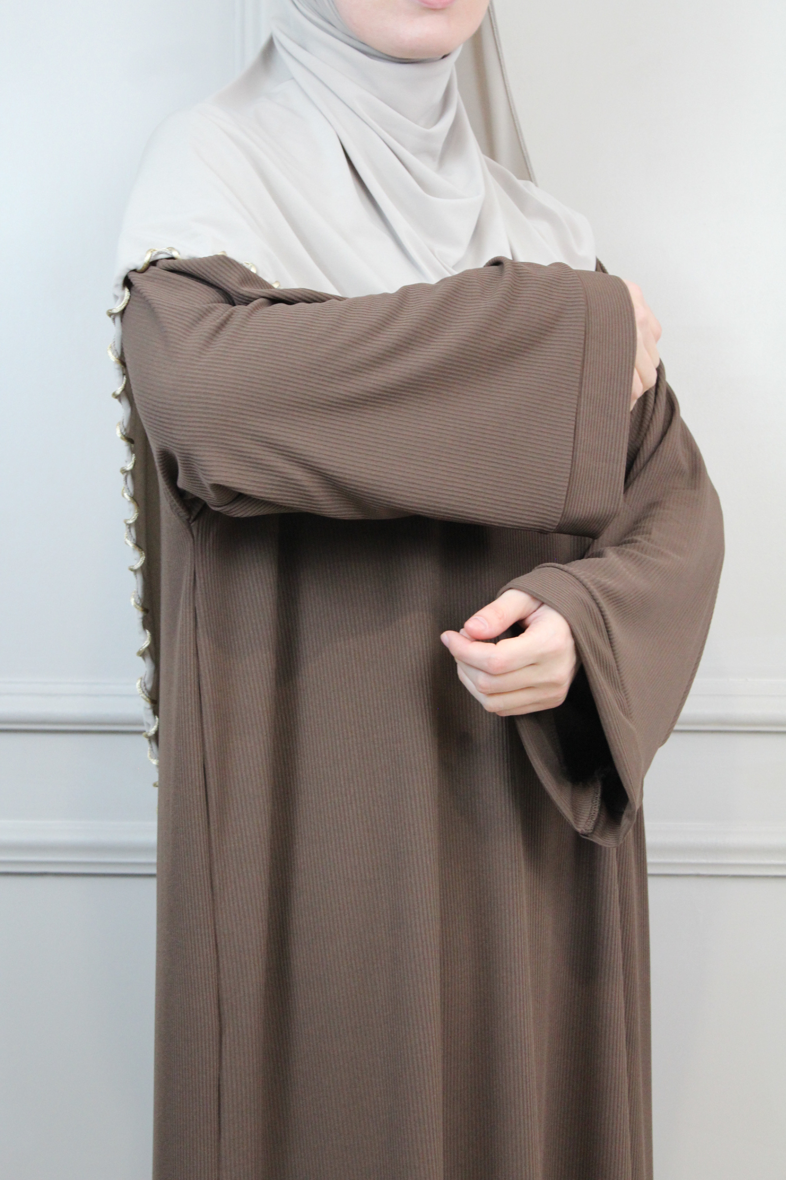 Abaya Amanah gerippt