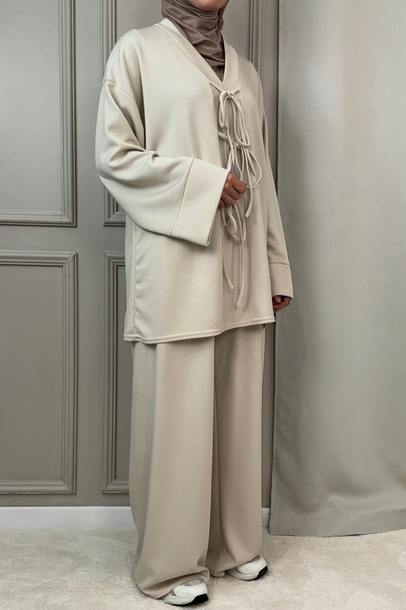 Zweiteiler Neyla mit Hose Beige